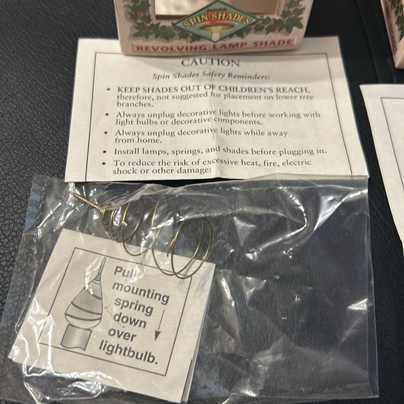 Two Vintage Spin Shades Revolving Lamp Shade Angels Christmas - Picture 5 of 13